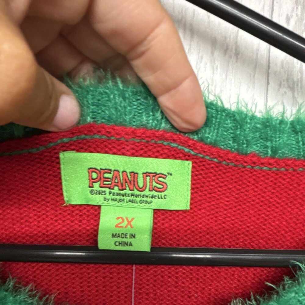 Peanuts Womens 2X Plus Red Green Snoopy Pullover Sweater Crew Neck Xmas - Picture 2 of 5